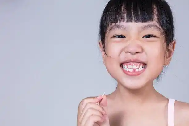 儿童牙齿缺失图片