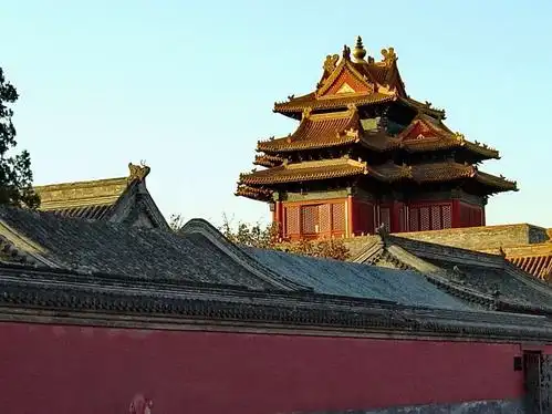 写美篇 我非常热爱中国古代建筑,十几年前,曾拍摄了上千张故宫的照片