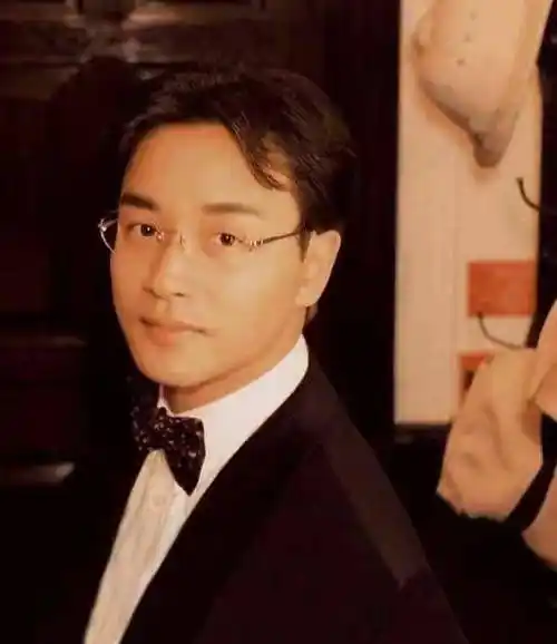 原创那一年张国荣爆火林青霞被徐克发掘周润发成为全港笑话