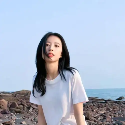 周雨彤 ┆ 头像_高清图集_新浪网