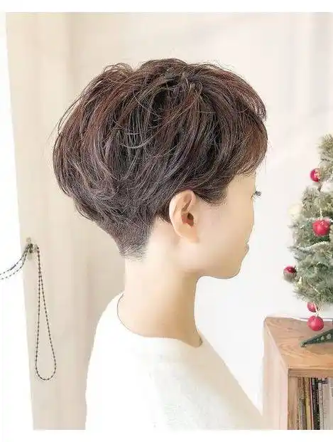 最值得尝试的女发,利落时尚很蓬松,你喜欢吗_发型_女性_短发