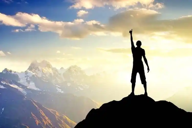 人生励志句子:没有坐等出来的精彩,只有拼搏出来的辉煌