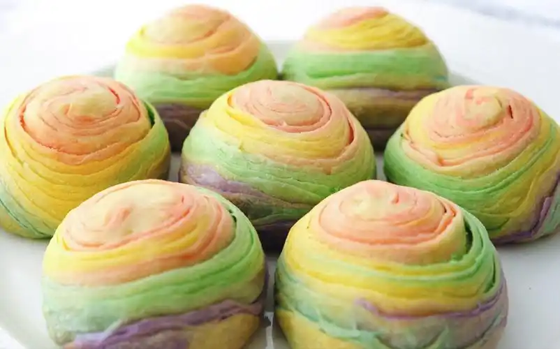 彩虹千层酥 |凤梨麻薯口味