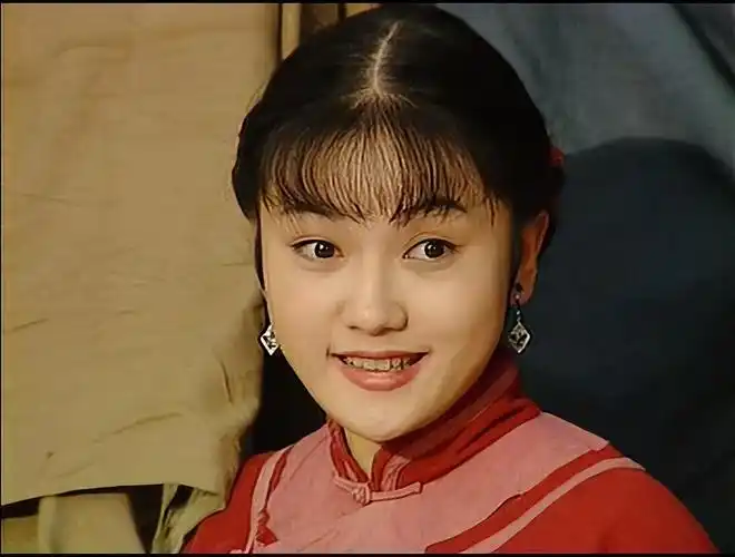 演员刘淼,曾是最美小桃红,却低调退圈做辣妈