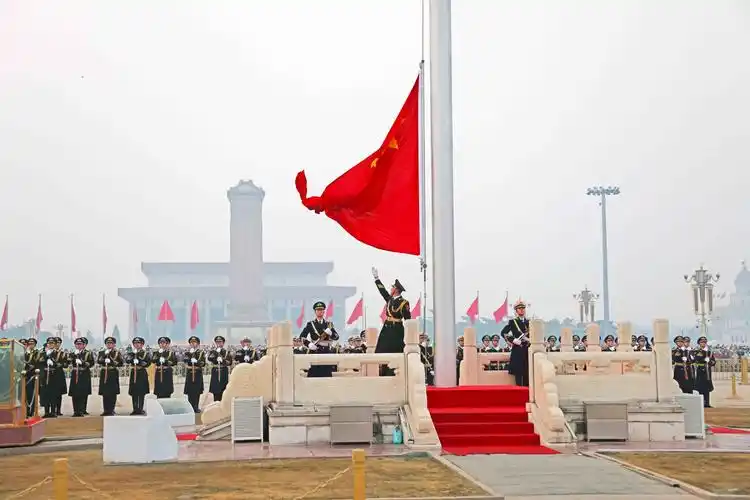 大年初一的天安门广场升旗仪式,摄影晓予