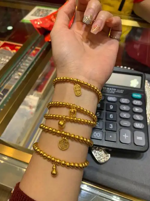 999足金  #金珠  #黄金手链  #周大福