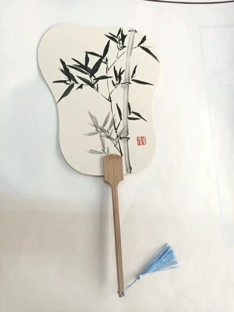 国画装裱 #纯手绘作品 #折扇  - 抖音