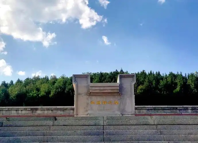 其它 交城卦山.2019.8.27. 写美篇华陵. 吕梁英雄广场.