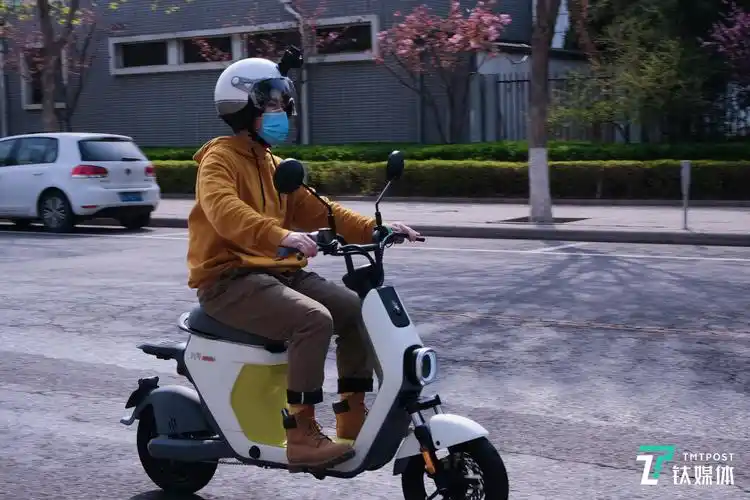 九号电动车c系列体验:智能且炫酷,这还是"买菜车"吗?