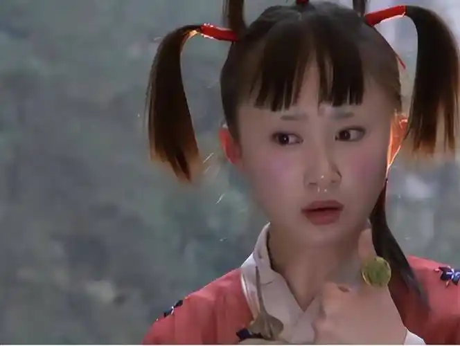 舒畅版的天山童姥主打一个反差感.