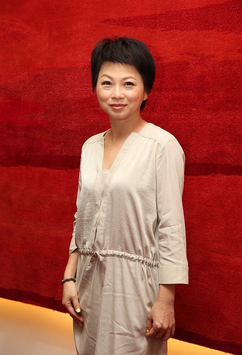 回头来说,刘玉翠真的在55岁的时候选择退休也不是坏事,劳碌了一辈子