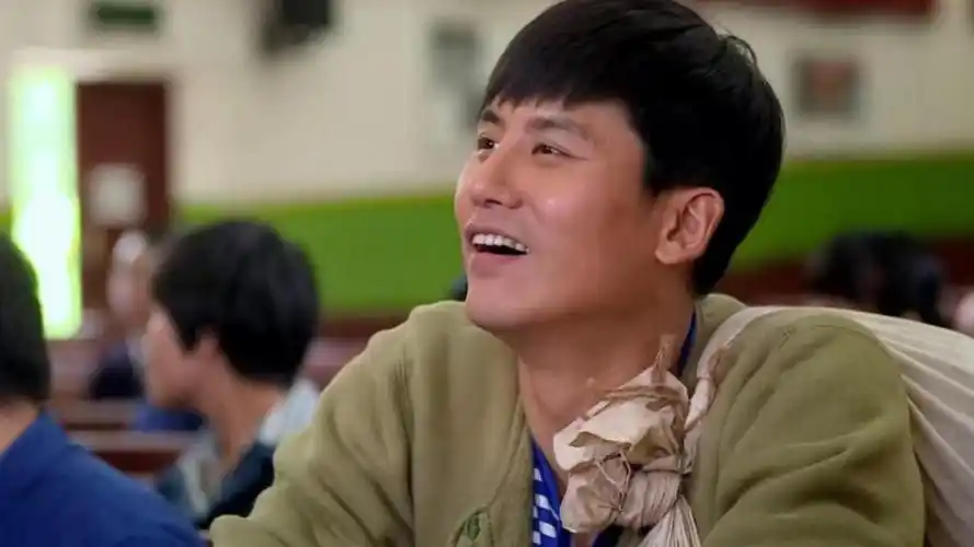 满仓进城满仓进城看景梅正赶上景梅在演讲满仓差点搅局