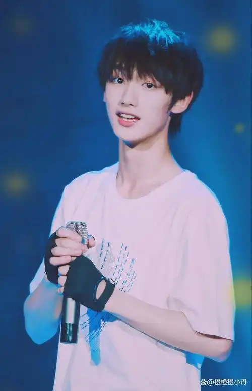 贯穿整个台风计划的丁程鑫,用七年改变了时代峰峻的淘汰制规则!