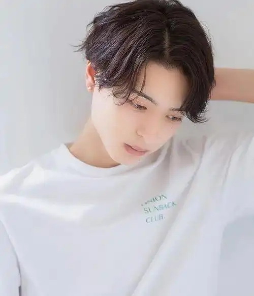 10款日系男士发型分享换不了老公就给他换发型吧