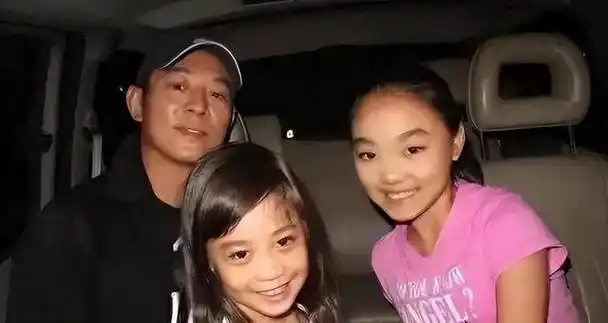 35岁李思:我爸爸是李连杰,我妈妈是黄秋燕,可是我却是留守儿童