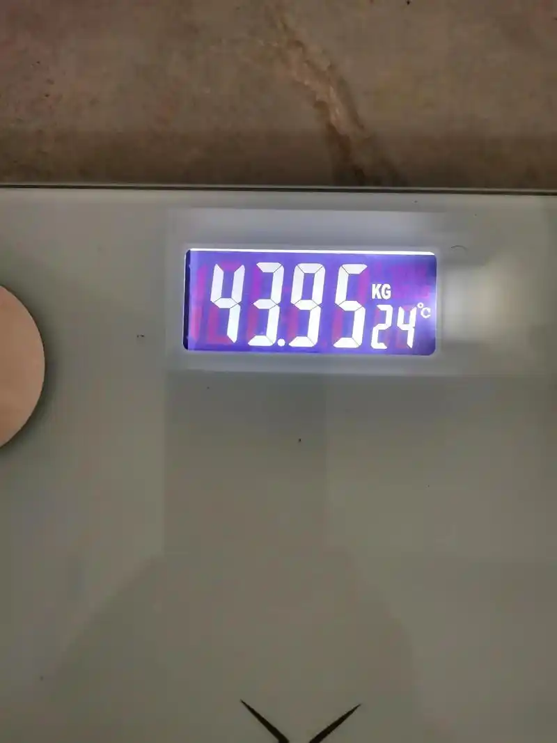 88斤的体重,黄金比例的三围都准备好了,却因为业绩不好没钱买 - 抖音