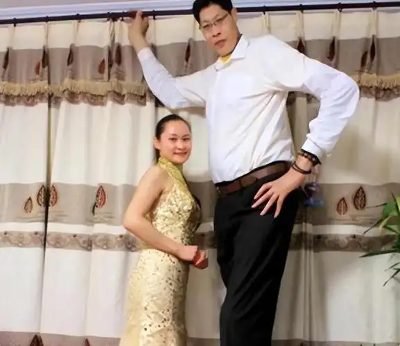 纪实亚洲第一巨人张俊才怪病缠身和妻子20年没孩子