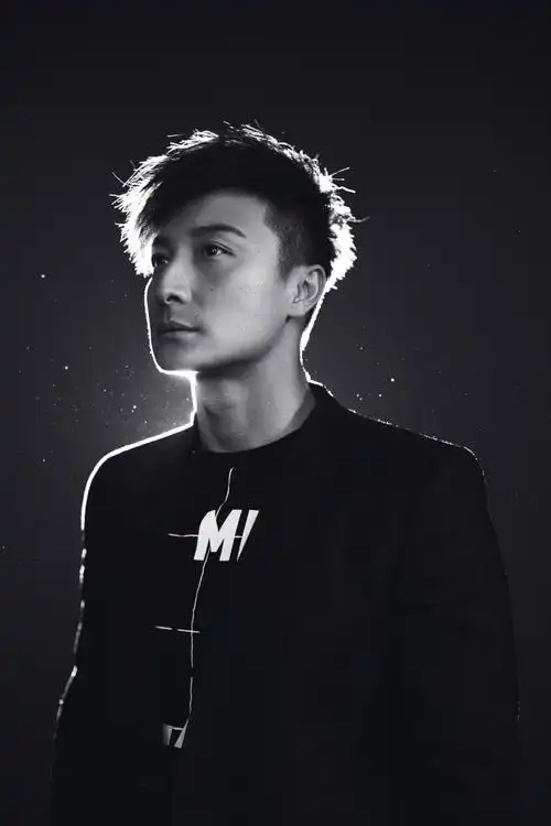 十年前后 方力申