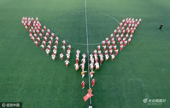 队形"花样百出",日照的00后真会玩!