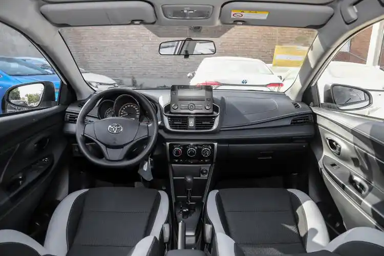 2020款 yaris l 致炫 致炫x 1.5l cvt 领先版内饰