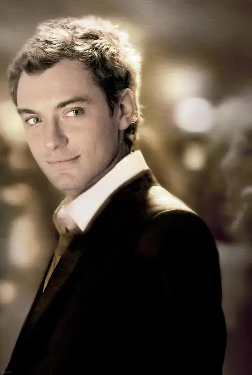 颜值巅峰期的裘德洛曾被评为世界上最性感的男人