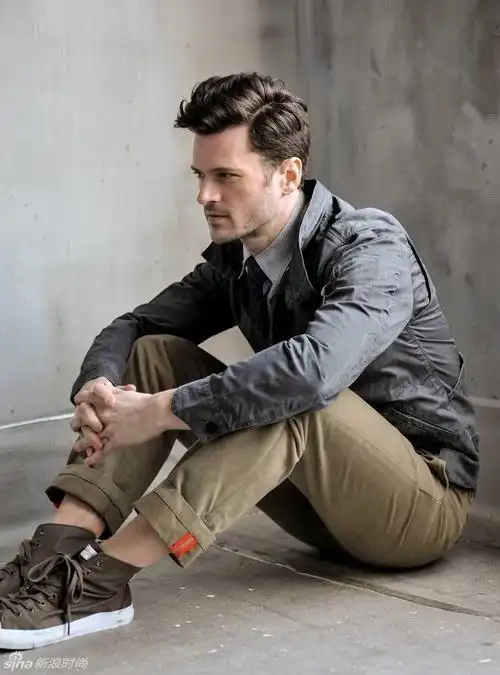 摆坐姿pose让男人魅力剧增吸引美眉-坐姿,pose,剧增,吸引,美眉-新闻中