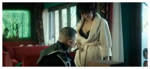 许晴:54岁单身无儿,终于坦白,缘何遗憾之苦深埋心底._生活_刘波_爱情