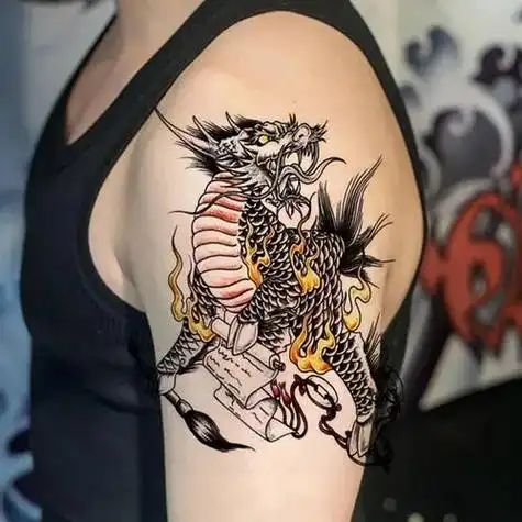 在老一辈人的眼里,如果纹的貔貅越凶,就越能够起到辟邪招财的作用,在