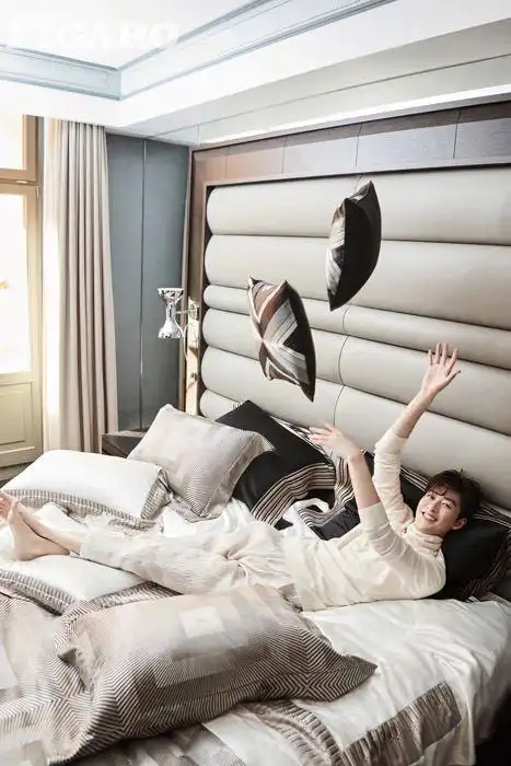 张翰慵懒英伦风硬朗帅气写真图片