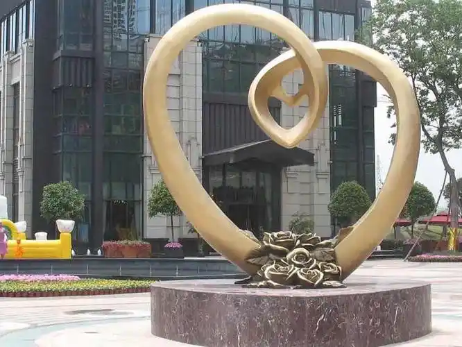 2013年四川大邑县玻璃钢烤漆雕塑 - 成功案例 - 成都大千雕塑工程有限