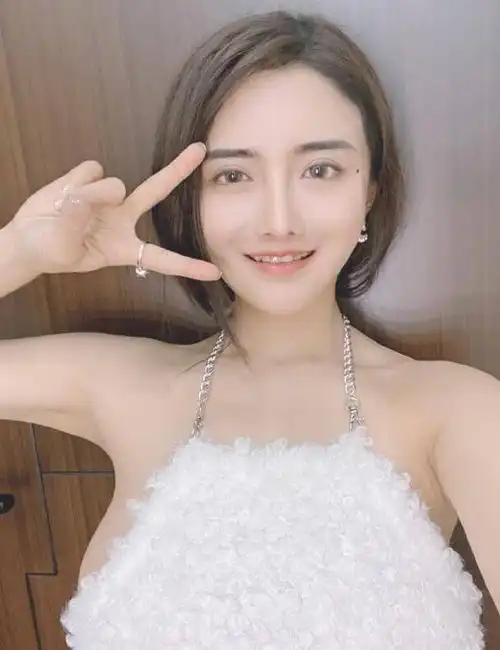 虎牙网红主播古阿扎性感福利套图写真真资源(11p)