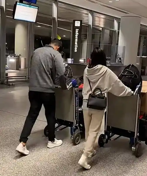 王子文晒母子日常,8岁豆芽与吴永恩相处融洽,画一家三口超有爱_prince