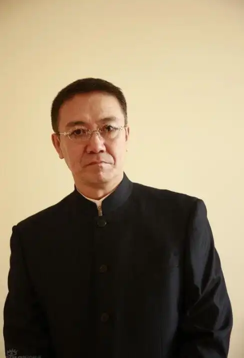 李幼斌雾里看花剧照