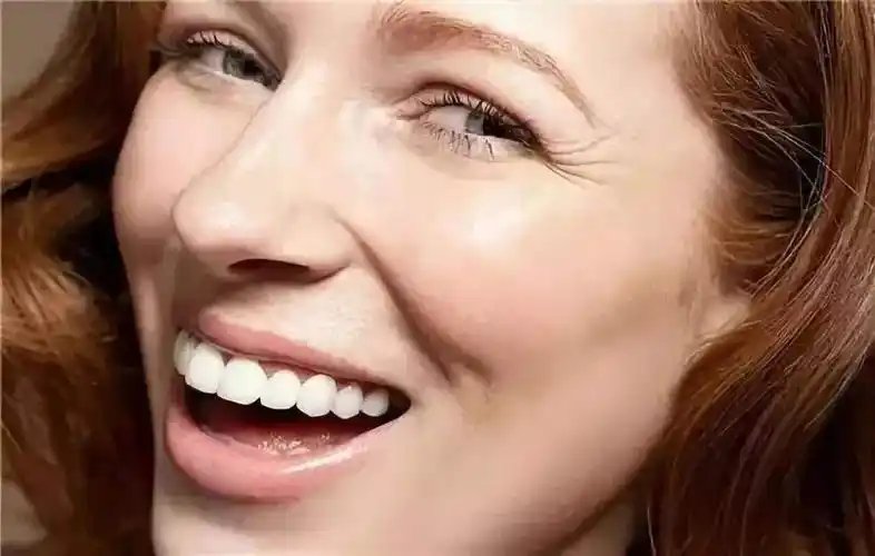 如何摆脱眼部细纹