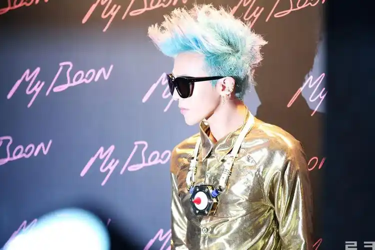 【唯】[120920]图片:权志龙出席ambush x