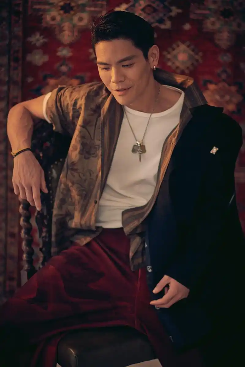 向佐最新时装写真曝光优雅复古演绎异域风情