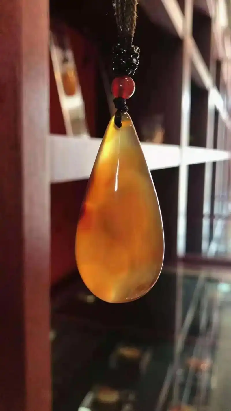 玛瑙石,纯天然,冰透明,高冰透明,水滴挂件,带红线,男女带, - 抖音