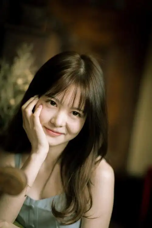 甜美清秀的文艺女生写真