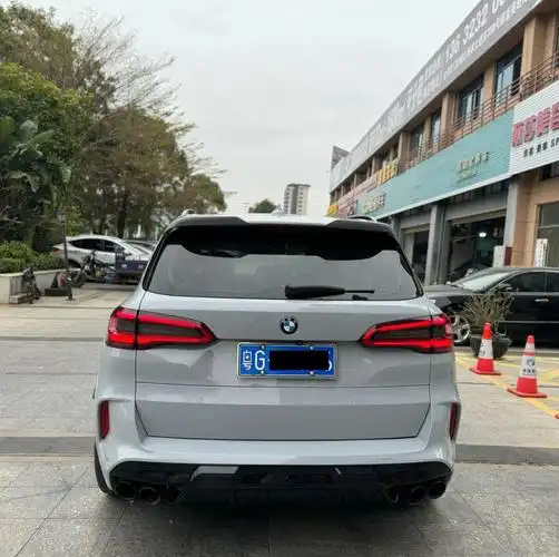 宝马x5·白色车漆换(布鲁克林灰)改色膜