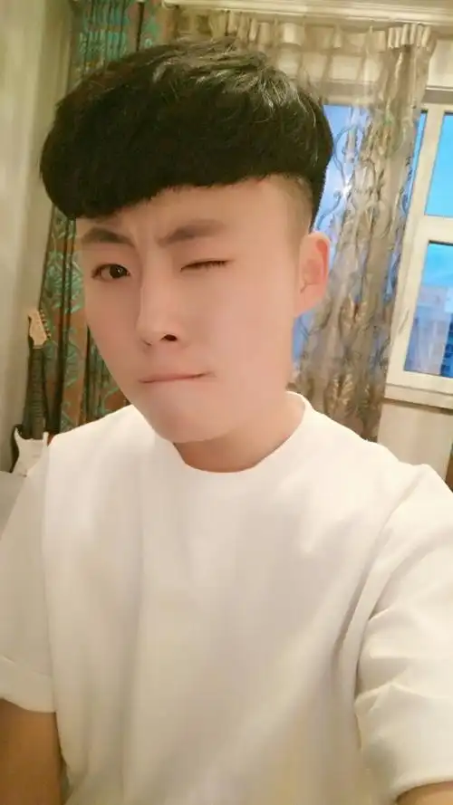 国字脸男生适合什么样的短发?