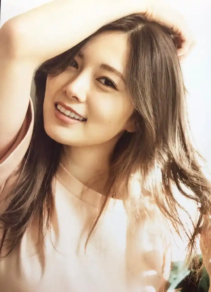 "代表平成的美女"——白石麻衣