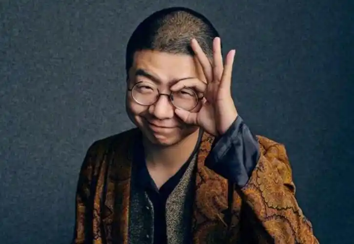 周奇墨哪里人|《脱口秀大会》黄希退赛,李诞请他为新人抬轿子?