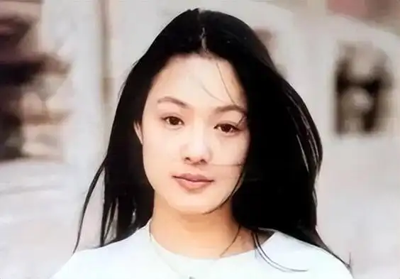 回顾周韵嫁二婚姜文成后妈被继女厌婆婆嫌18年后却成全家团宠