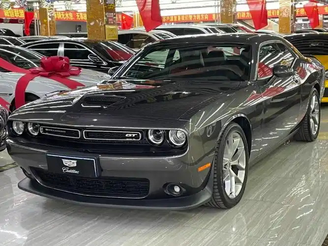 鞍山2019年8月道奇挑战者gt版灰色自动档