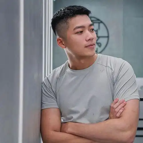 试试这3款发型,轻熟又帅气!