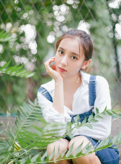 运动体重:50kg身高:170cm星座:射手座出生日期:1997年11月09日陈姝君