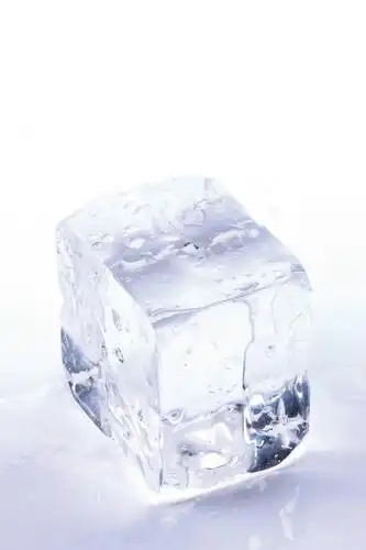 无人,竖图,俯视,室内,特写,白天,白色背景,桌面,一块,阴影,透明,反射