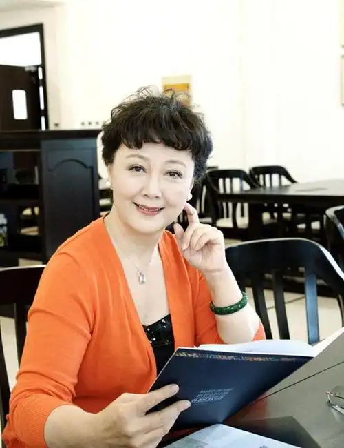 如今66岁直面衰老,比刻意扮嫩更美|赵静|女演员|古装戏|上影厂|电视剧