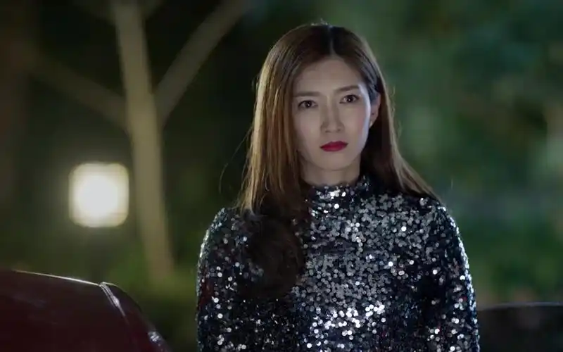 好先生:江莱生日快乐,敢跟我走嘛.