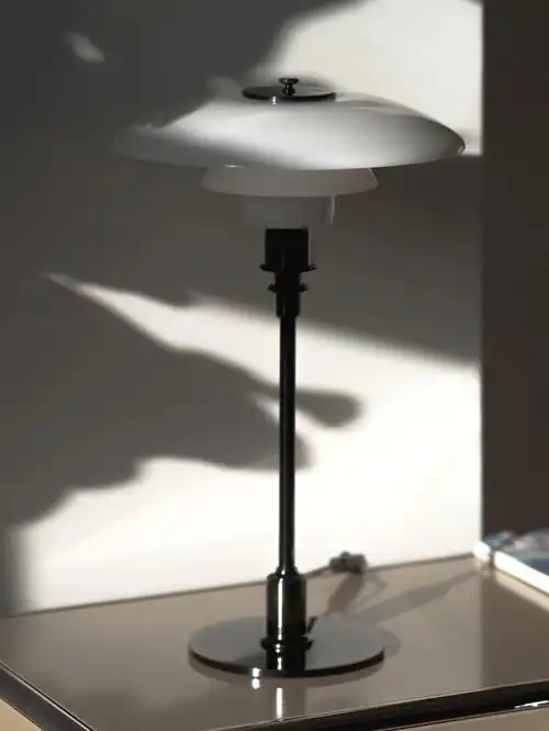 louis poulsen ph3/2 台灯 black metalized